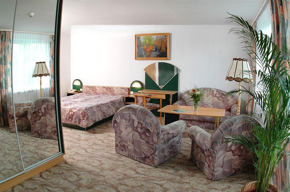 Hotel Gromada Medical Spa Busko-Zdrój Exteriör bild
