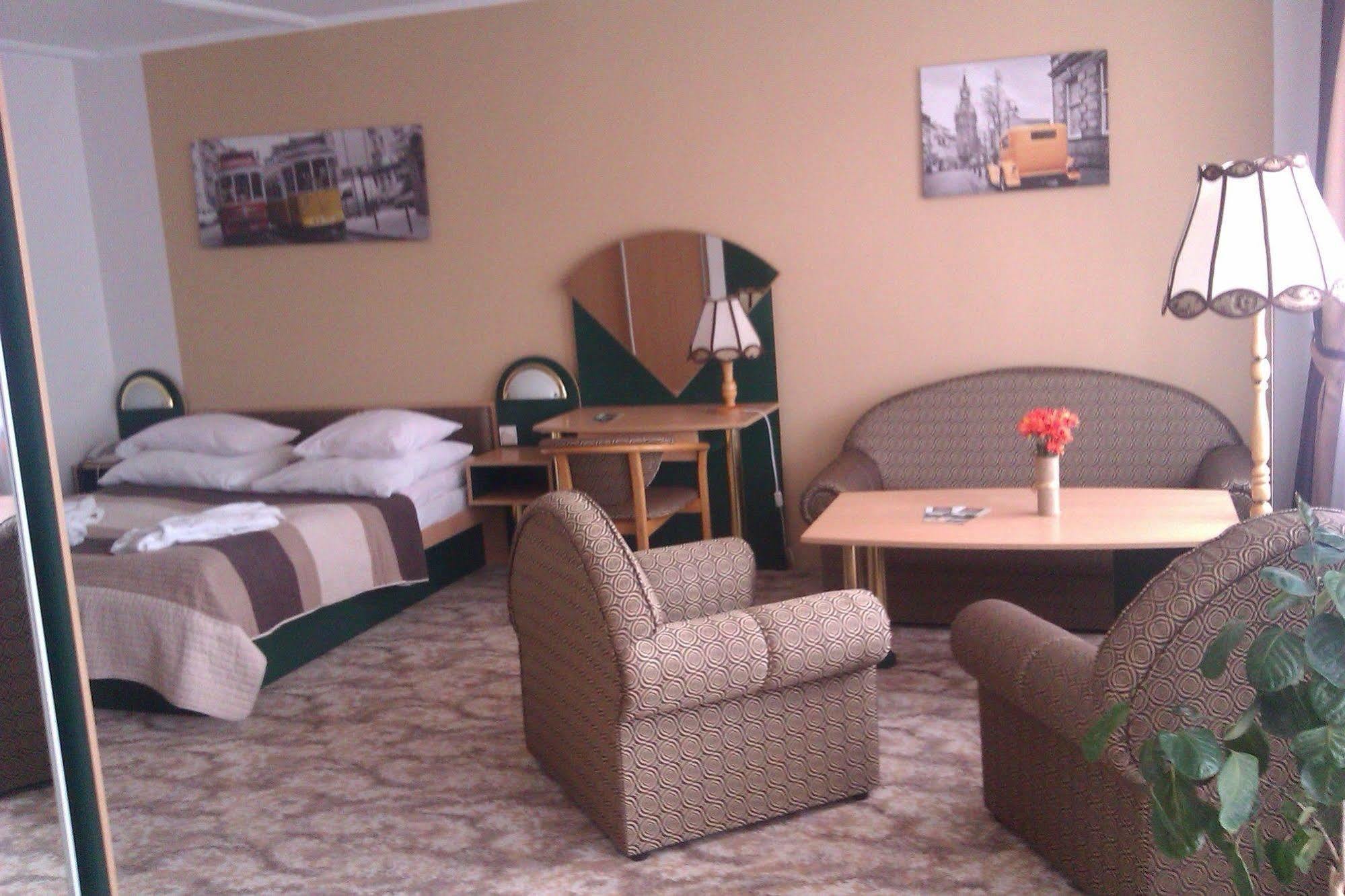 Hotel Gromada Medical Spa Busko-Zdrój Exteriör bild