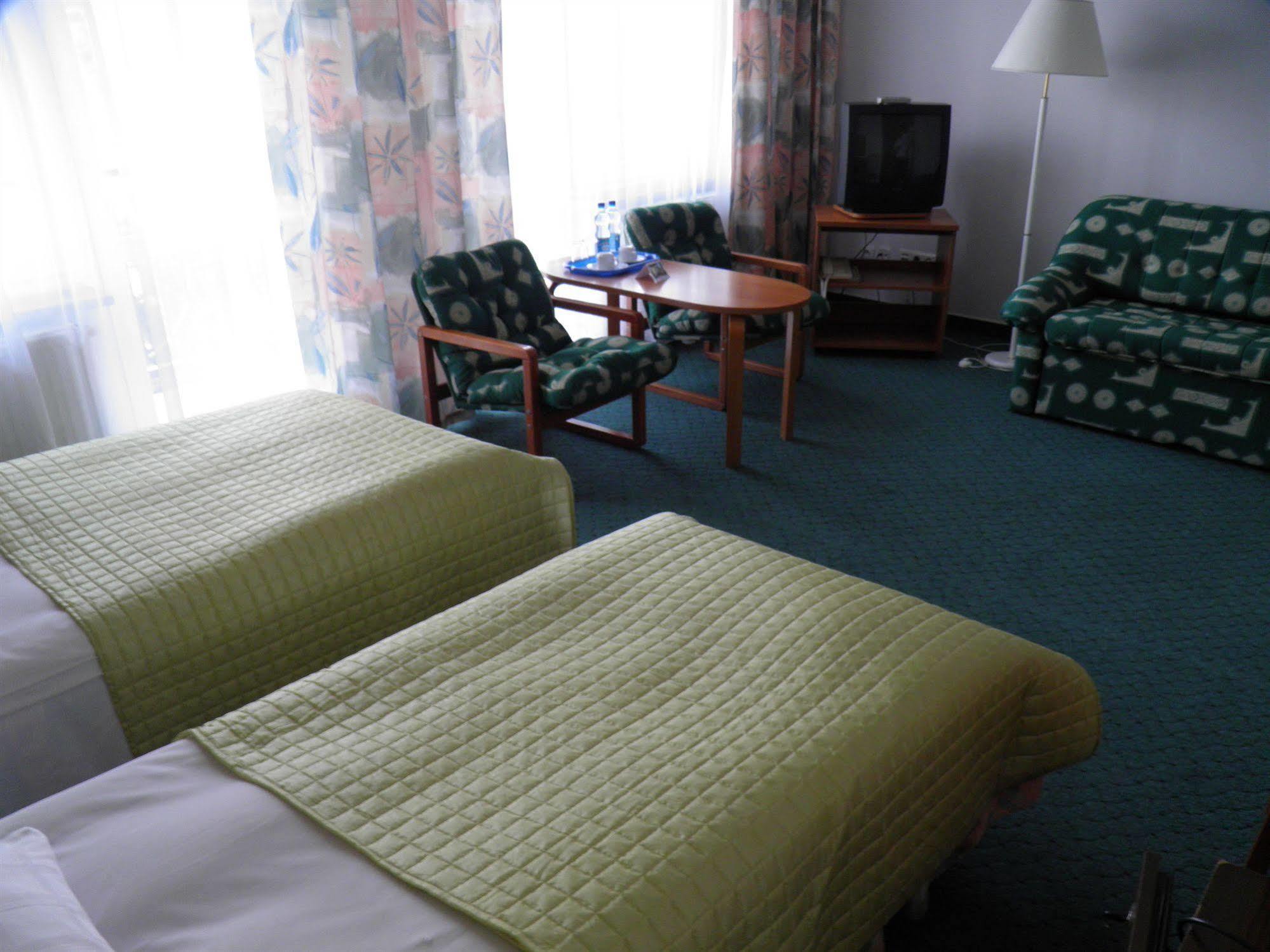 Hotel Gromada Medical Spa Busko-Zdrój Exteriör bild